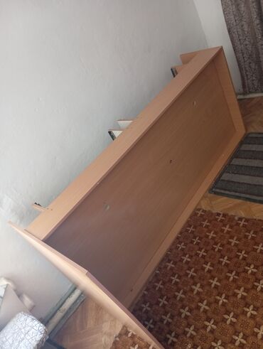 куплю матрас бу бишкек: Продаю односпальнюю кровать, без матраса, с двумя ящиками, в ящиках