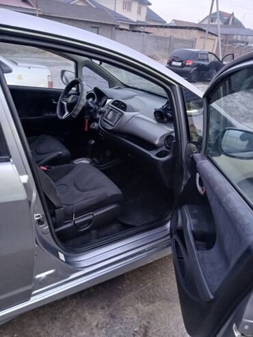 Honda: Honda Fit: 2009 г., 1.5 л, Автомат, Бензин, Хэтчбэк — 6