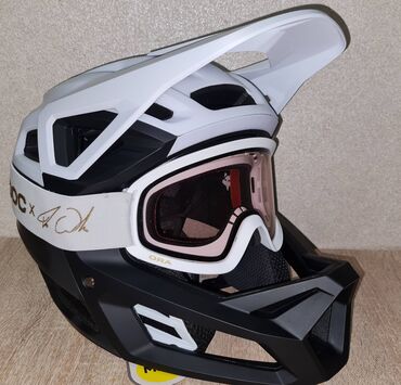 шлем для конного спорта: Продаю новый, фулфейс MTB шлем от FOX. Модель Proframe RS. Размер L