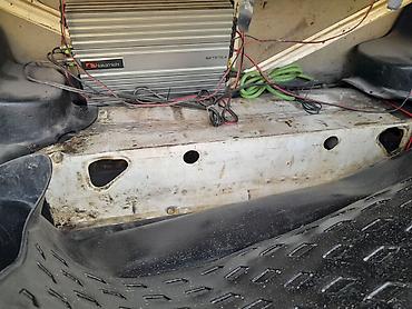 airbag temiri: VAZ 2107, ağ rəng. Klassik dizaynlı sedan. Xüsusiyyətlər və təchizat — 3