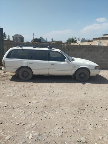 Mazda: Mazda 626: 1992 г., 2 л, Механика, Бензин, Универсал