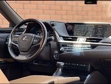 bwb e34: Lexus ES: 2021 г., Вариатор, Гибрид, Седан — 4