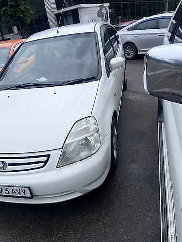 Honda: Honda Stream: 2002 г., Хэтчбэк — 2