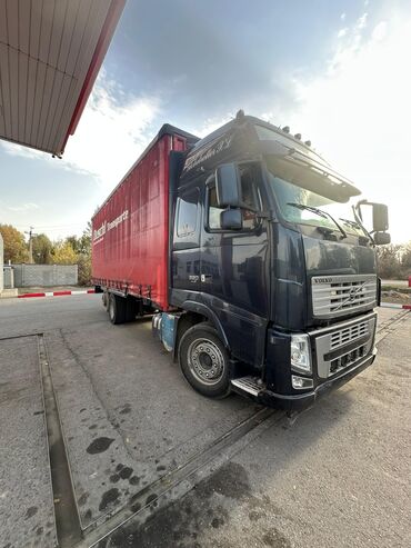 домик на колесах: Сүйрөгүч, Volvo, 2009 г., Тенттелген