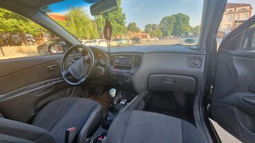 lifan 320 qiymeti: Kia Rio: 1.5 л | 2008 г. Хэтчбэк