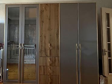 Mebel: Madeyradan alınmış qarderob və komod satılır Modern dizaynlı böyük — 1
