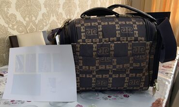Çantalar: Gözəllik salonunda işləyən üçün Kosmetika çantası, original