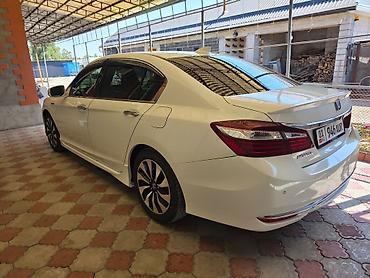 h 1: Honda Accord: 2017 г., 2 л, Автомат, Гибрид, Седан — 4