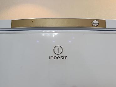 микроволновки бу куплю: Холодильник Indesit, Б/у, Двухкамерный, De frost (капельный), 60 * 170 * 60 — 4