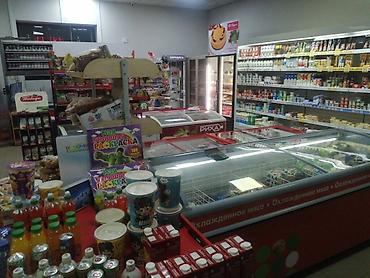 запад: Требуется продавец и продавец-кассир в продуктовый магазин. График — 6