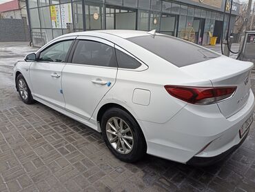 фолсваген транспортер: Hyundai Sonata: 2018 г., 2 л, Автомат, Газ, Седан