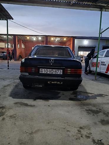 c220 cdi: Mercedes-Benz 190: 0.2 l | 1990 il Sedan — 10
