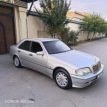 traktor farası: Mercedes-Benz C 200: 2 l | Sedan — 7