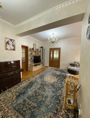 дома район баят: 180 м², 6 комнат, Евроремонт, Парковка, Подвал, погреб