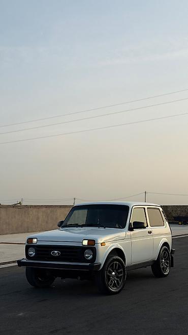 VAZ (LADA) 4x4 Niva: 1.7 l | 2012 il 185078 km Ofrouder/SUV