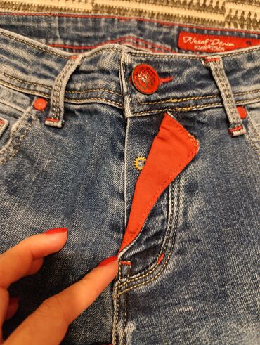 Farmerke: Moderne farmerke "Nesal Jeans (Novopazarkse) Pocepane su, ali ispod se — 12