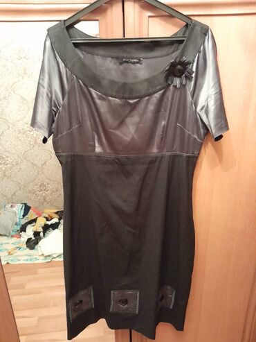 Ziyafət donları: Her nov ziyafet paltarlari, heresi 1-2 defe wenliye geyilib. Baha — 15