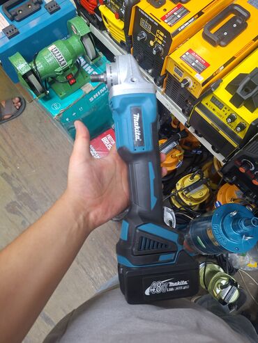 балгарка батарейка: Аккумуляторная болгарка, Makita, Новый