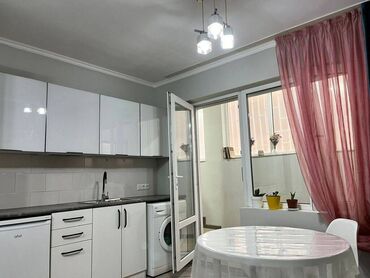 Продажа квартир: 2 комнаты, 50 м², 106 серия улучшенная, Цокольный этаж этаж, Евроремонт