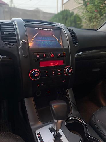 zapi masin: Kia Sorento: 2 l | 2010 il Krossover — 8