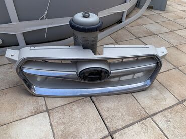 Subaru Legacy radiator paneli. Yaxşı vəziyyətdədir.Sınığı,çatı yoxdur