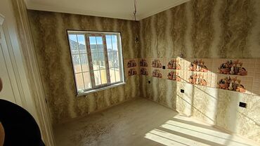 Həyət evləri və villaların satışı: Satılır: həyət evi - Ümumi təsvir: Hündür hasarla əhatələnmiş, dəmir — 9