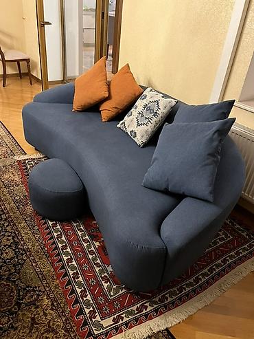 Məhsul: Dizaynlı yumşaq divan və puf - Forma: Orqanik, dalğalı xətli lalafo.az -da Məhsul: Dizaynlı yumşaq divan və puf - Forma: Orqanik, dalğalı xətli