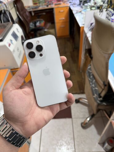 iphone adaptoru: IPhone 15 Pro, 128 GB, White Titanium, Zəmanət, Barmaq izi, Simsiz şarj