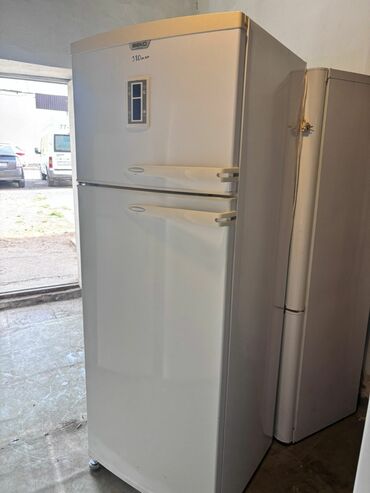 iwlenmiw soyducu: İşlənmiş 2 qapılı Beko Soyuducu Satılır, rəng - Ağ, Dispenserli
