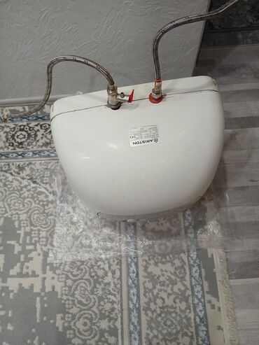 аристона: Водонагреватель Ariston 30 л
