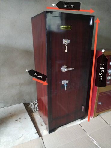 Seyflər: Seyf Türk zavod. Geniş ölçüdə. Yanmayam oda davamlı. 600-700 dərəcə — 5