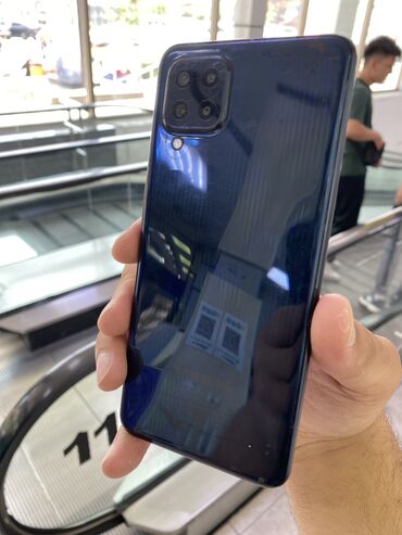 м 32: Samsung Galaxy M32, Б/у, 128 ГБ, цвет - Синий, 1 SIM, 2 SIM