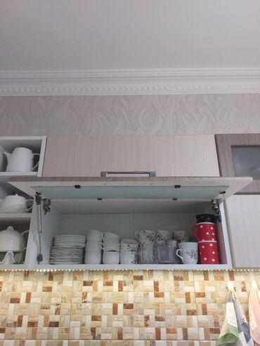 Mətbəx mebeli: Mətbəx mebeli Metbex mebelinin uzunlugu 5.20 m-dir, Membran ortuklu — 6