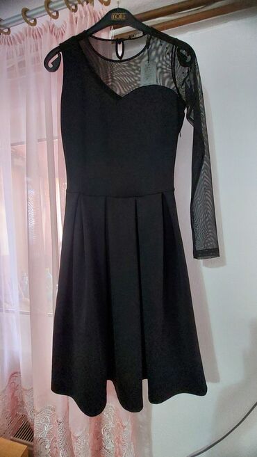 rolka domace proizvodnje: Crna haljina S NOVA Elegantna sa tilom. Nikad nije obucema,jako lep i