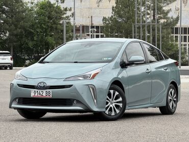 Toyota: Toyota Prius: 2019 г., 1.8 л, Автомат, Гибрид, Седан