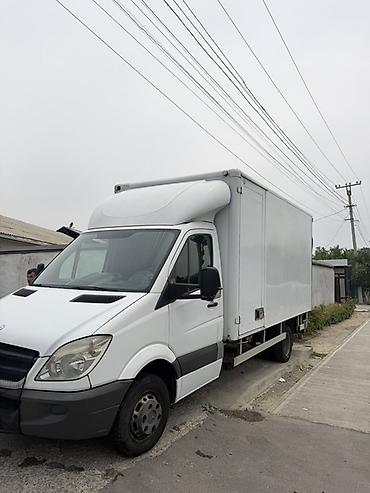 коробка спринтера: Грузовой фургон Mercedes-Benz Sprinter (кабина с одним рядом сидений — 4
