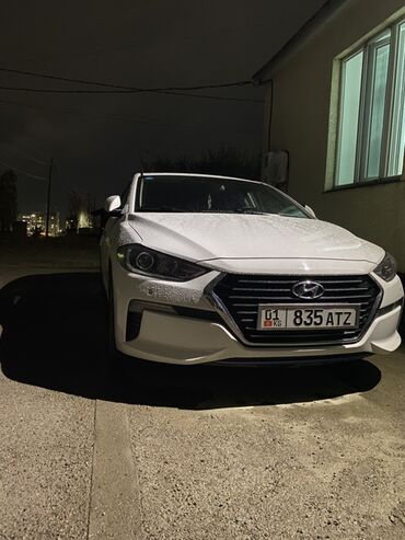Hyundai: Hyundai Elantra: 2019 г., Седан