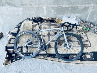 скоросный велосипед: Гравийный/шоссейный велосипед с дроп-рулём Характеристики и