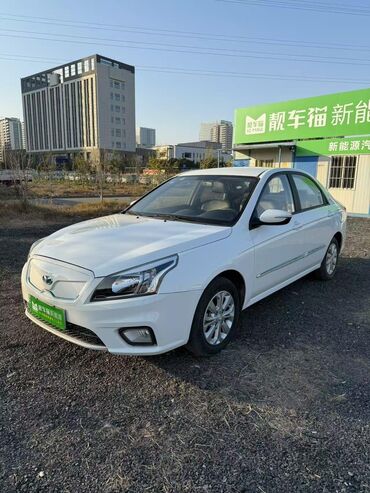 электро мобиль авто: Kia Horki 300ev Запас хода 280км. Мощность электродвигателя