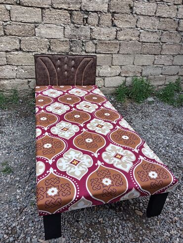 Mebellərin yığılması: Təzə çarpayılar. 1 nəfərlik çarpayılar 60manat. 2 nəfərlik taxt — 23