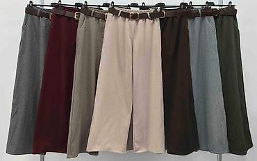 Pantalone: 3000 dinara
Vel: S m l xl na lalafo.rs Pantalone: 3000 dinara
Vel: S m l xl