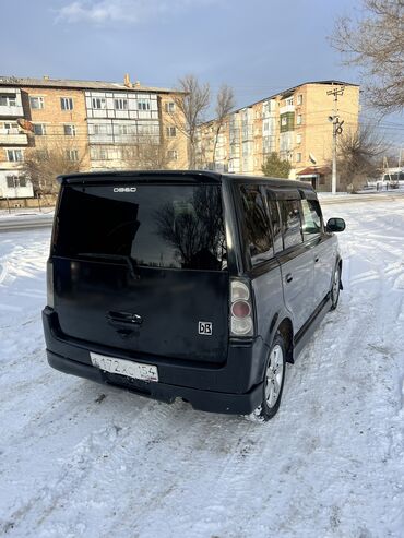 Toyota: Toyota bB: 2001 г., 1.5 л, Автомат, Бензин, Седан