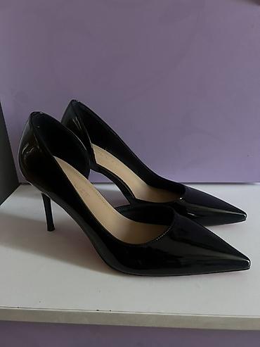 комтер: Лодочки-«stiletto» из лаковой экокожи, классический черный цвет. Узкий — 1