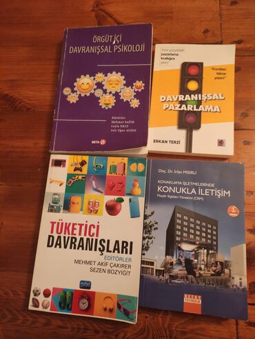 Kitablar, jurnallar, CD, DVD: Türkiyədə turizim oxuyanların işinə yarıyacaq kitablardı. Magstr