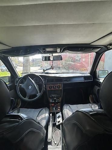 mercedes 180 b: Mercedes-Benz 190 (W201): 2 l | 1991 il Sedan — 5
