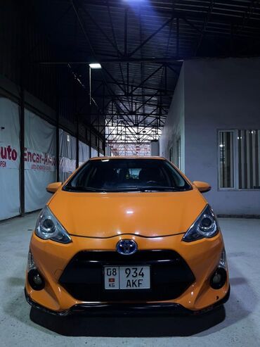 Toyota: Toyota Prius: 2015 г., 1.5 л, Автомат, Гибрид, Хэтчбэк