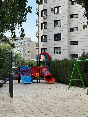 Продажа квартир: 5 и более комнат, 141 м², 106 серия, 1 этаж, Косметический ремонт — 12