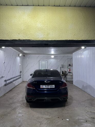 авто унаага алмашам: Спортивный седан Genesis G70 в цвете "синий металлик". Автомобиль