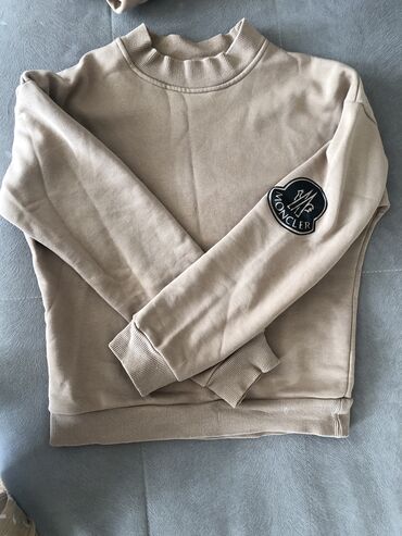 купить золотые часы бу: Срочно продается Костюм спортивный (тройка)-moncler