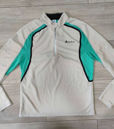 Sportska odeća: Gornji deo odeće, Za odrasle, Upotrebljenо — 9